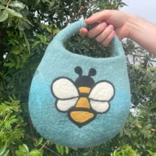 Water Felted Bee Bag - One Handle with Magnet - Blue Green