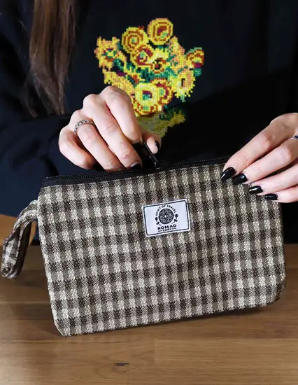 Pouches & Toiletry Bags